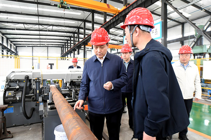 鞠振在阳泉调研