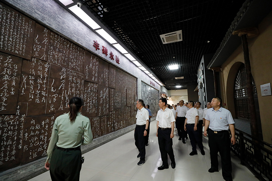 山西省市场监管局14个党支部联合开展主题党日活动