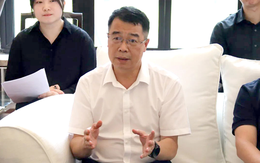 吕梁市副市长刘晋萍一行拜访智利驻华使馆