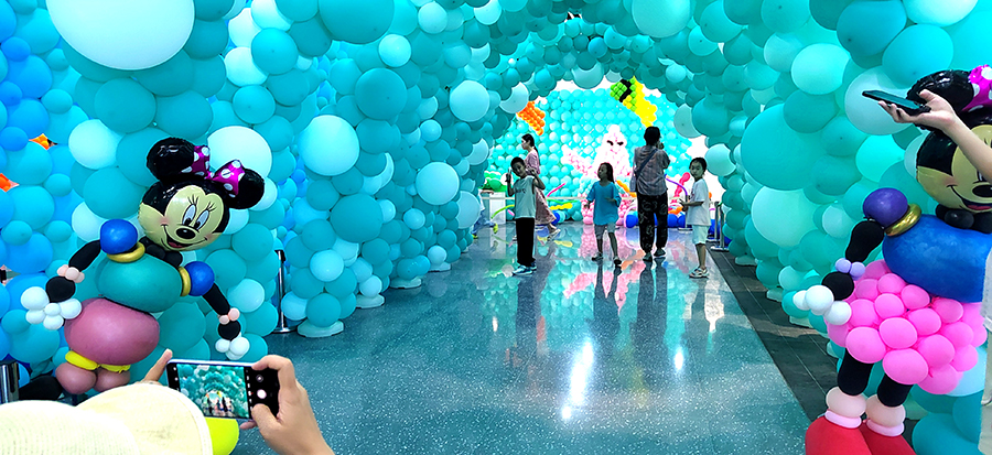 太原植物园:气球总动员 潮趣又梦幻