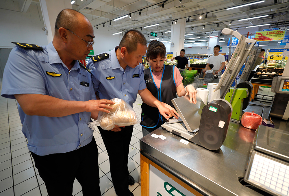 左宏伟:守牢食品安全底线绝不放松