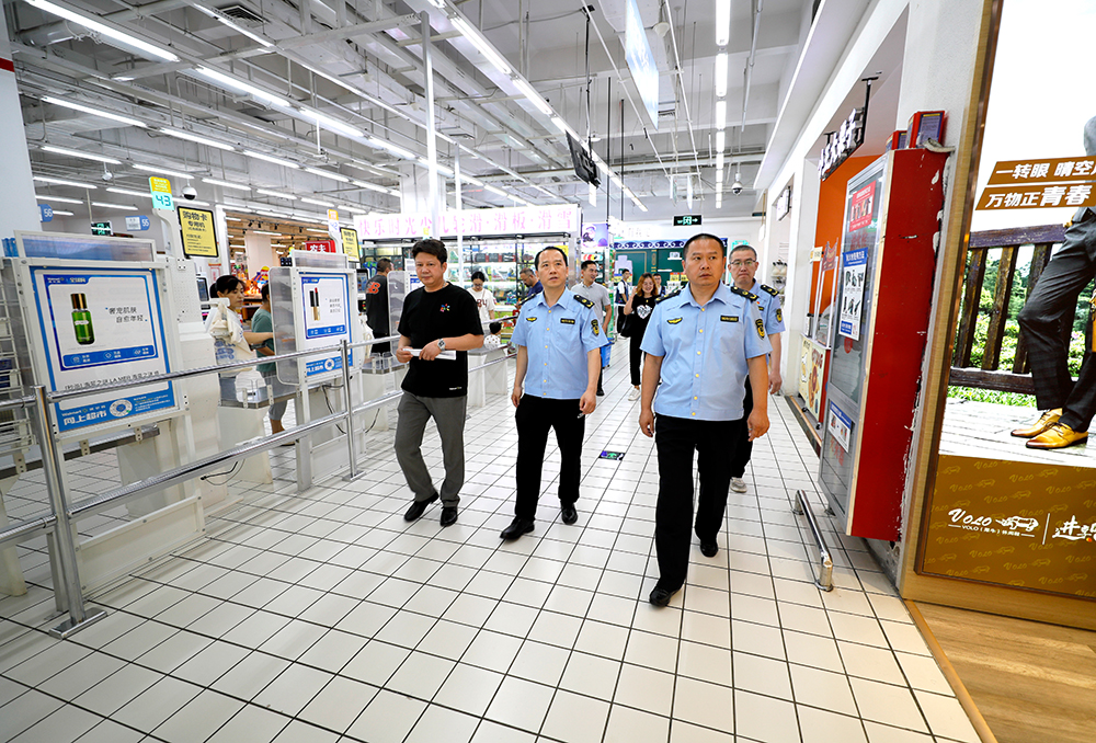 左宏伟:守牢食品安全底线绝不放松