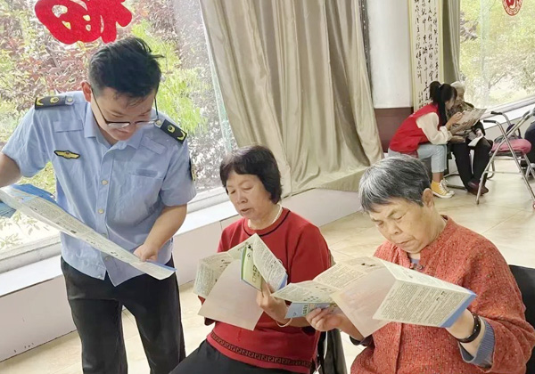 祁县市场监管局走进敬老院开展志愿服务活动