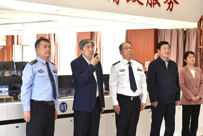 朱晓东检查忻州市直单位中秋国庆值班值守工作