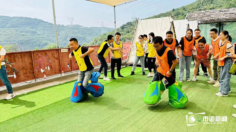 轰趴馆：聚会新场景 文化新体验