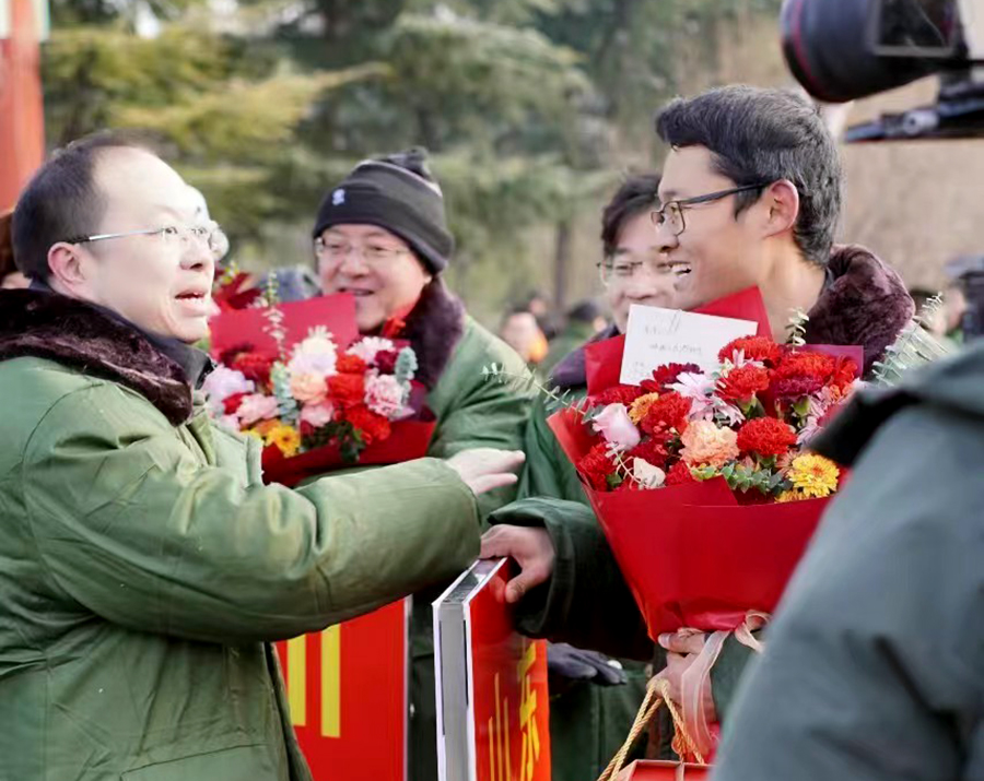 一方有难 八方支“垣”