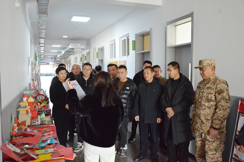 晋源区实验二小举行现、退役军人家长座谈会  拓拥军优属工作新局面