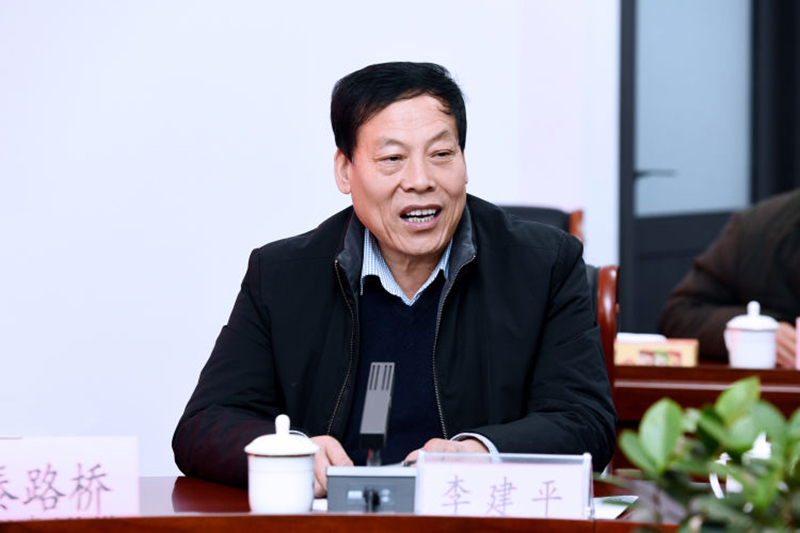 夏县工商联（总商会）十四届执委三次会议在晋星集团召开