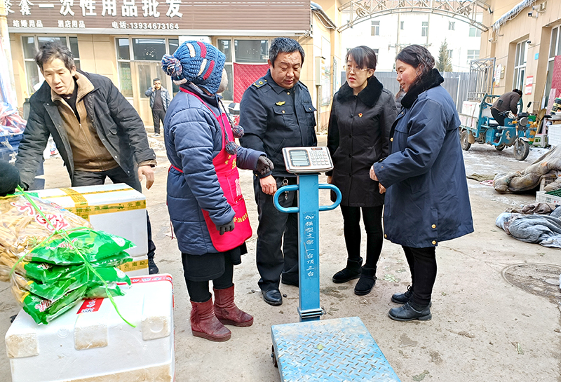 安泽县市场监管局积极开展春节期间计量器具专项监督检查