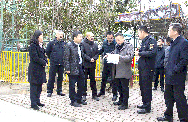 陈凯督导检查成都节前市场监管领域安全工作