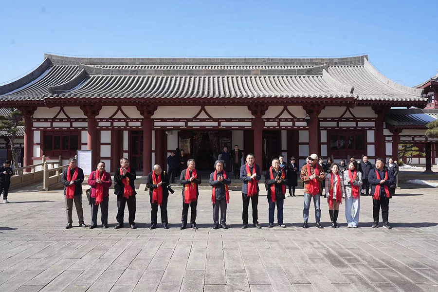 2024全球接“龙”万人同书网络大联展开笔仪式在太原市天龙山举行