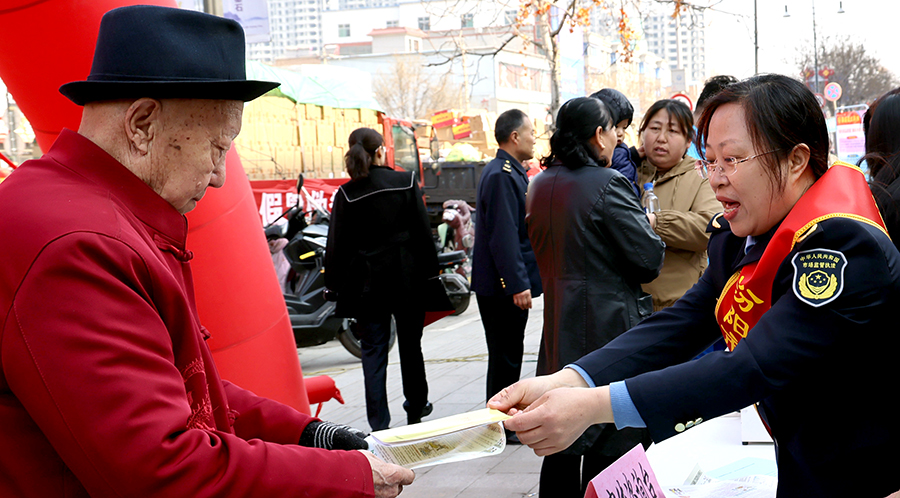 十个一“花式”宣传 走近3·15,汾阳市场监管在行动