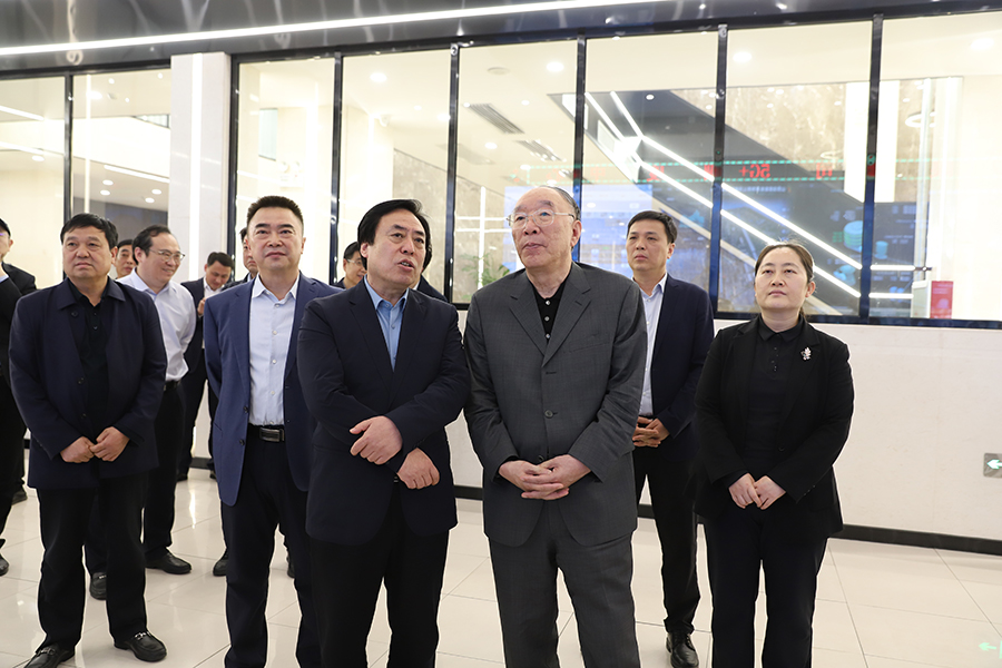 黄奇帆一行在山西河津新质生产力调研点调研座谈