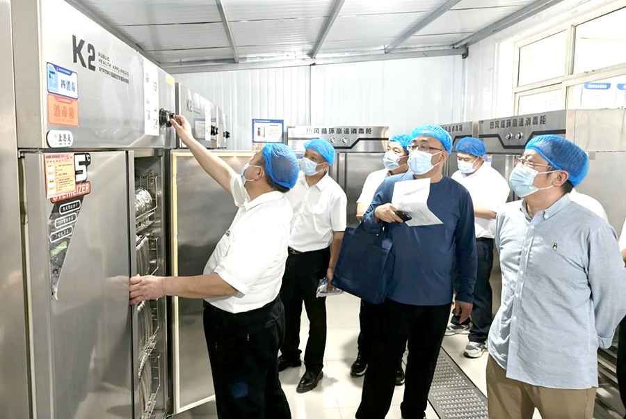 山西省校园食品安全排查整治专项行动抽查督导组对运城市集中整治情况进行督导检查