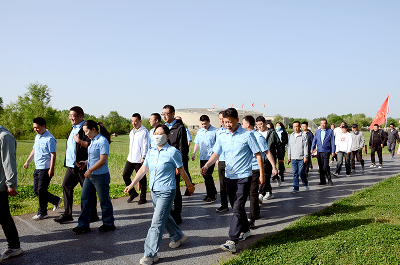 临汾市市场监管局组织干部职工参加爱国卫生月健步走活动