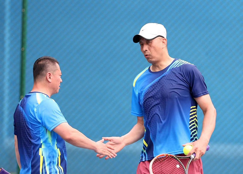 第十九届“古井贡杯”全国新闻界网球大赛收拍 山西队郭方王宏刚夺得男子中年组冠军