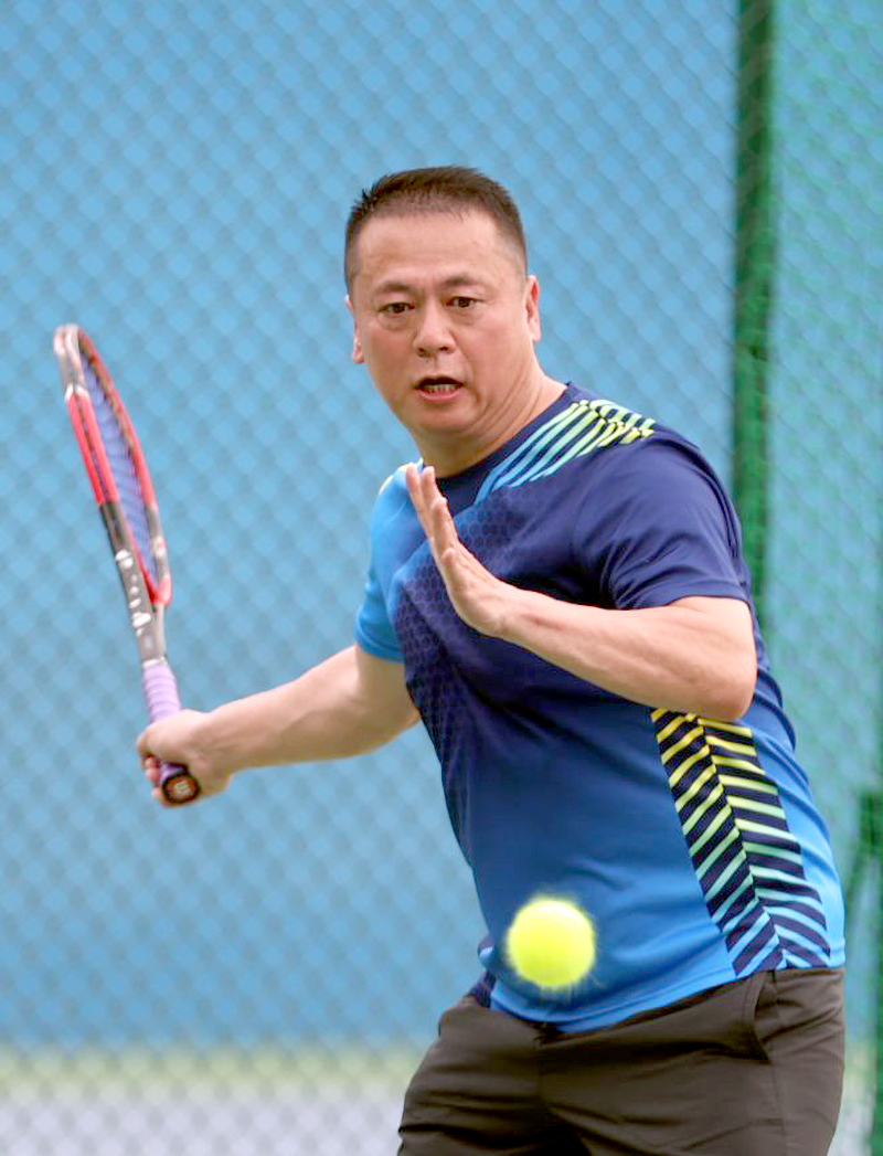 第十九届“古井贡杯”全国新闻界网球大赛收拍 山西队郭方王宏刚夺得男子中年组冠军