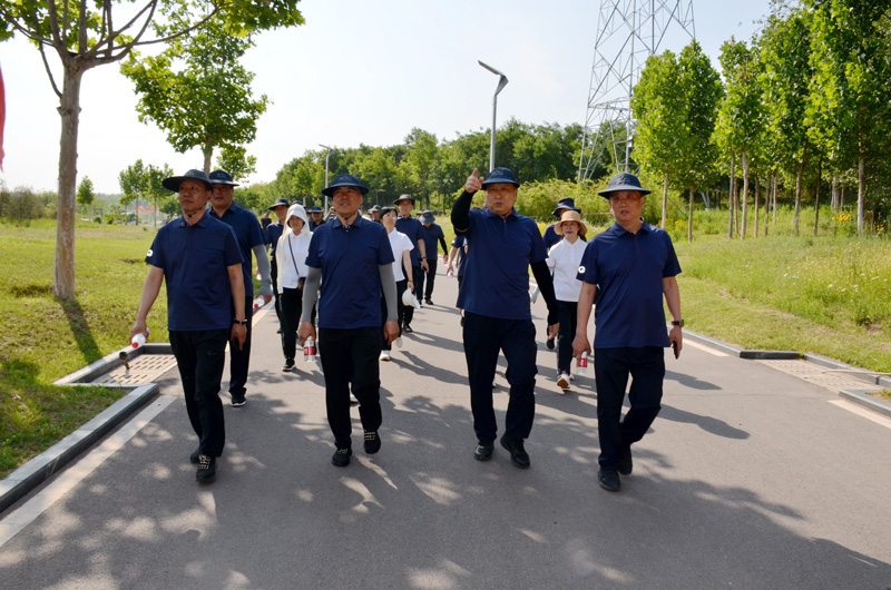 “爱临汾 赢未来”临汾市市场监管局工会开展健步走活动