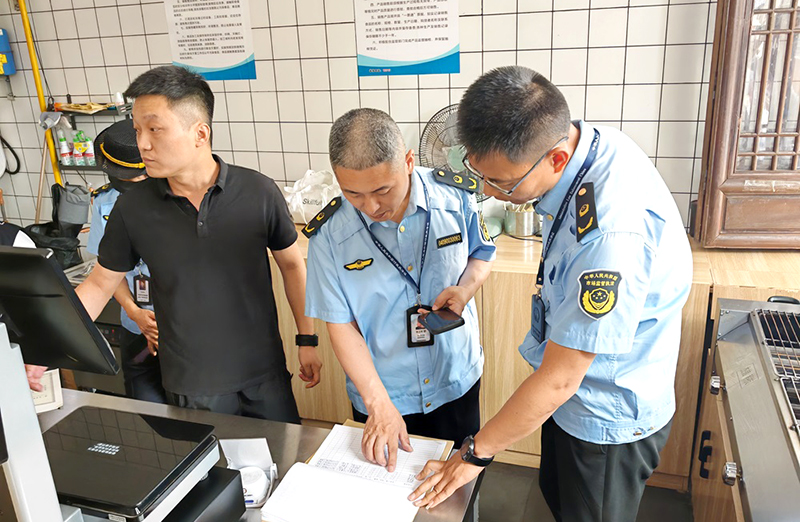 山西省市场监督管理局食品安全“你点我检、服务惠民生”暨肉类食品专项快检活动走进忻州古城