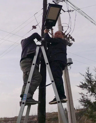 汾西县桑原村:路灯盏盏暖人心 照亮乡村振兴路