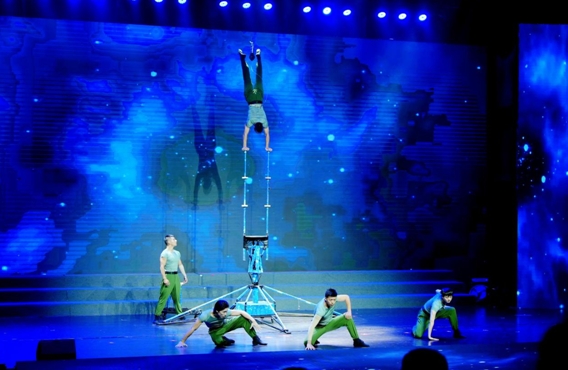 “蓉城双拥花正红”——成都市庆祝建军97周年双拥文艺演出暨“四美”学习宣传活动颁奖典礼举行