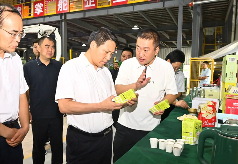 鞠振赴隰县调研驻村帮扶工作