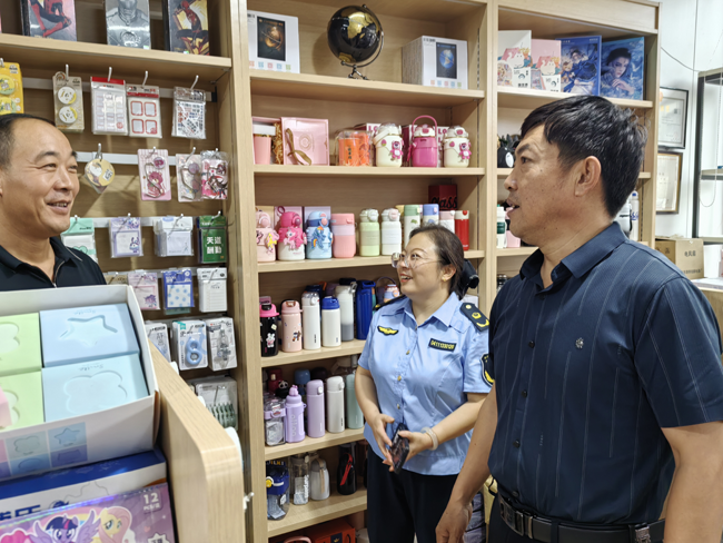 汾阳市护航开学季“扫黄打非”在行动
