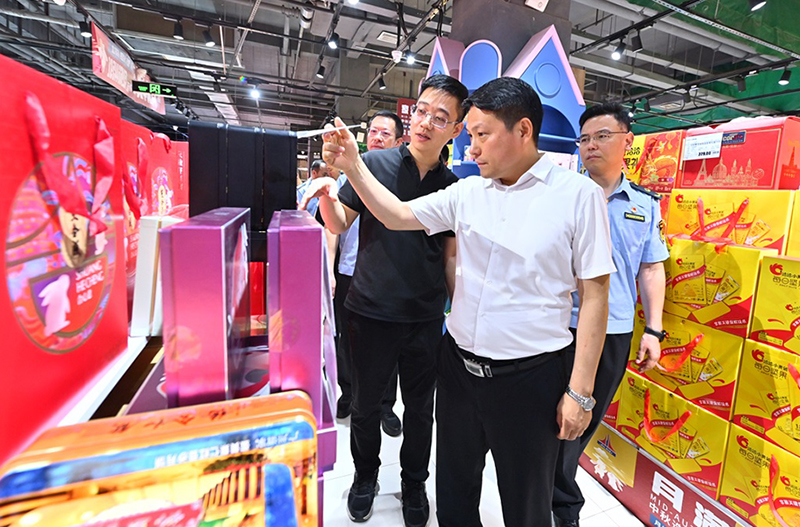 鞠振带队在太原忻州督导检查节日市场