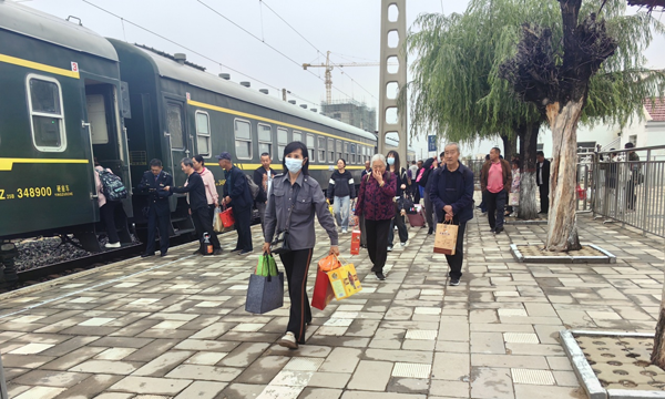 神池慢火车小站 月饼飘香暖中秋