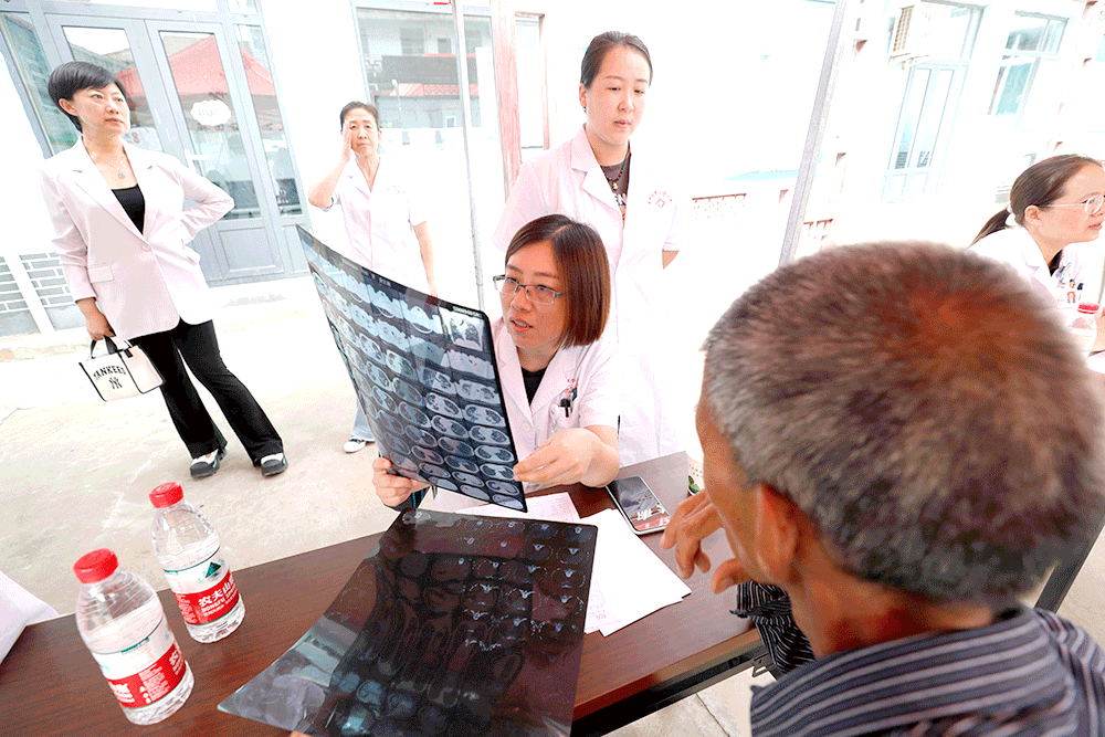 小山村里来了医学博士团——晋中市卫健委医学博士志愿服务团第二期志愿服务活动侧记