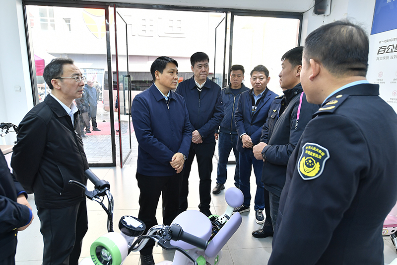 鞠振在大同调研市场监管领域群众身边不正之风和腐败问题集中整治工作