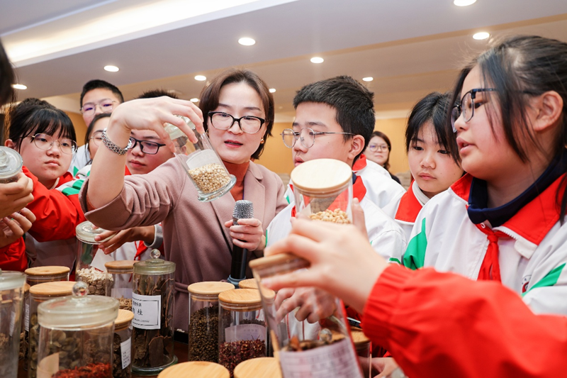 四川省药检院开展“药检科普进校园”活动