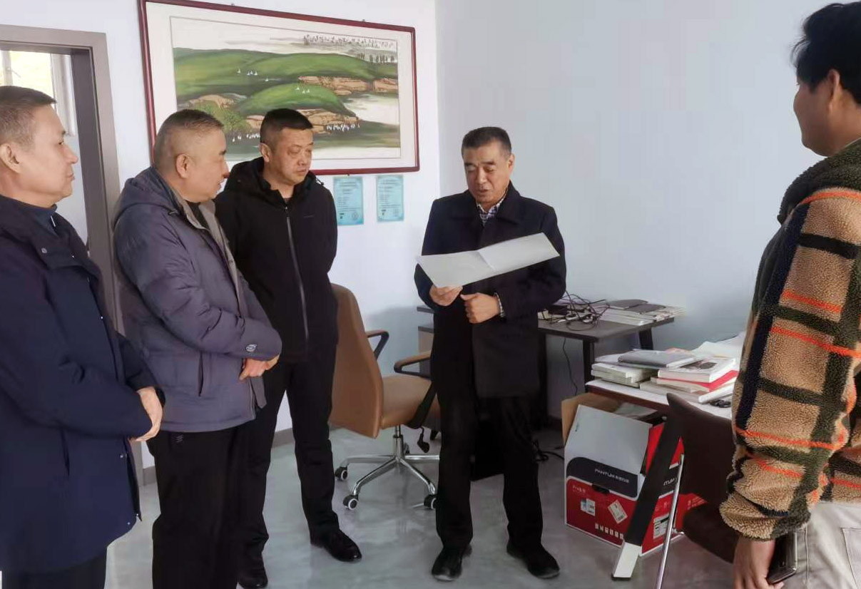 运城市市场监管局对闻喜县文物市场专项整治行动进行督导