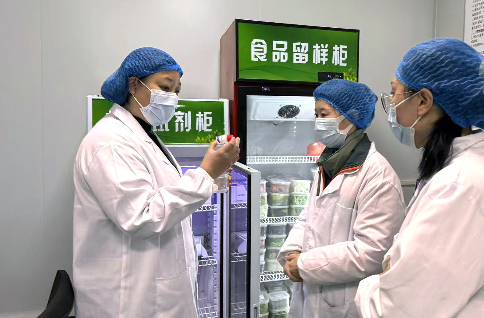 新绛县市场监管局对学校食堂供应食材企业进行监督检查