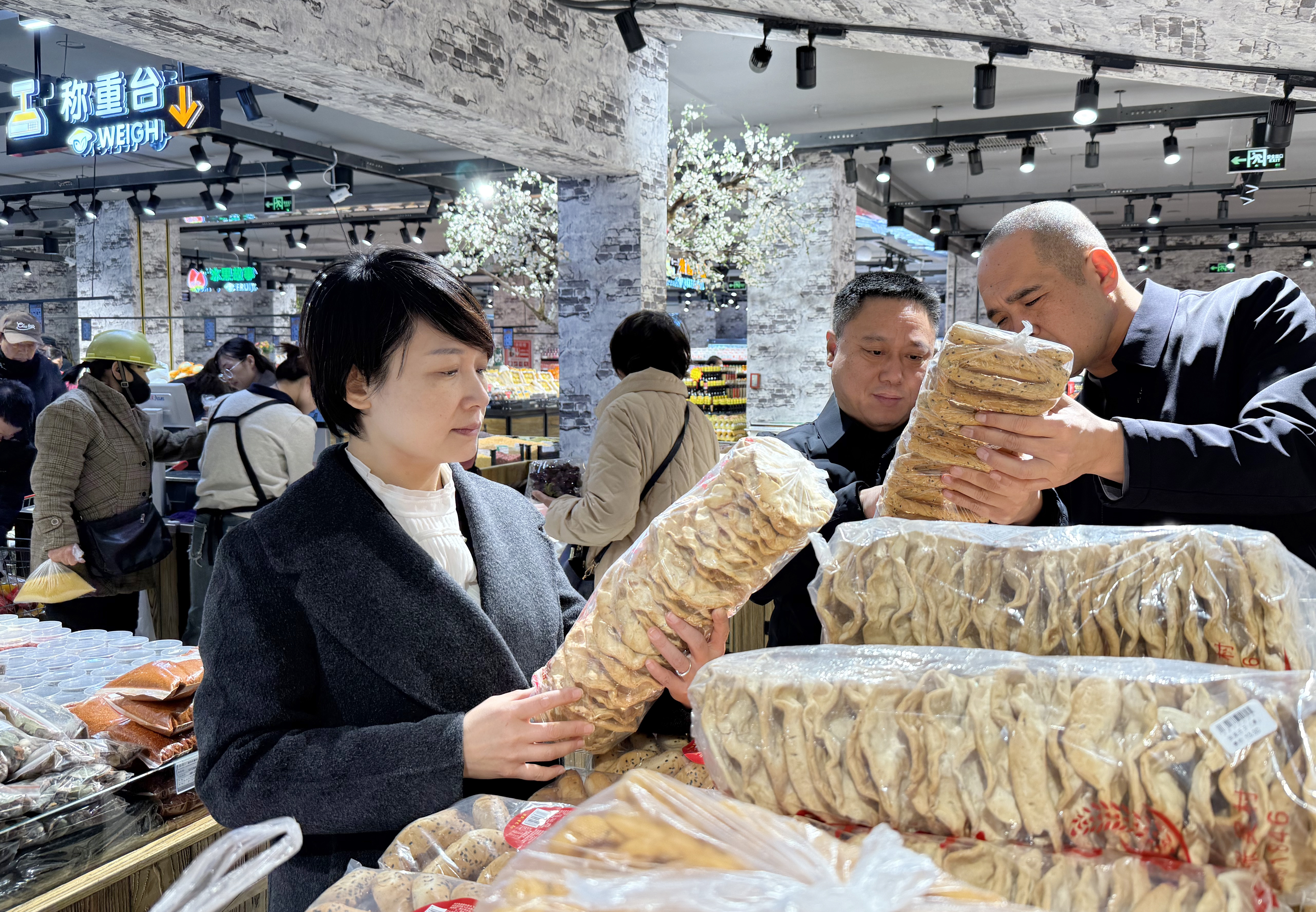 运城市市场监管局督导检查节前市场监管领域安全工作