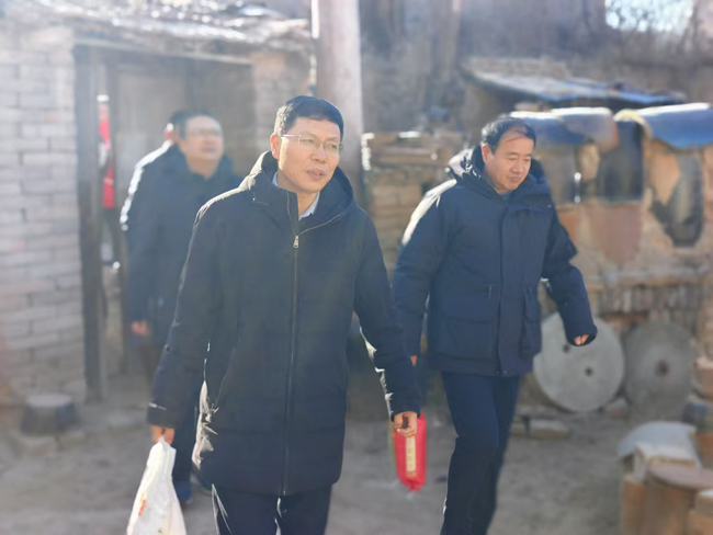 吕梁日报社在帮扶乡镇开展新春系列乡村振兴帮扶活动