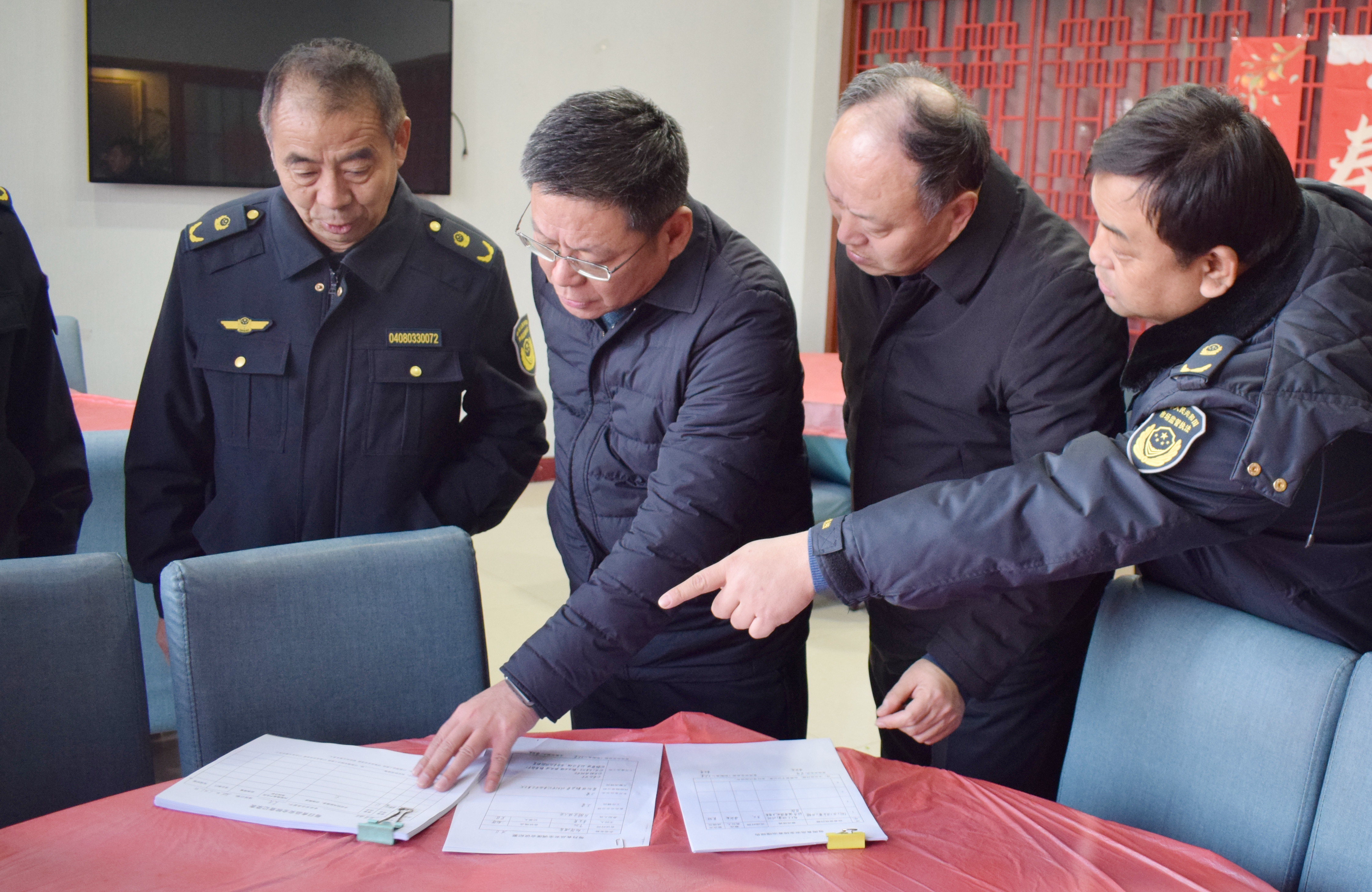 万荣县副县长史志国督导检查春节前市场监管领域安全工作