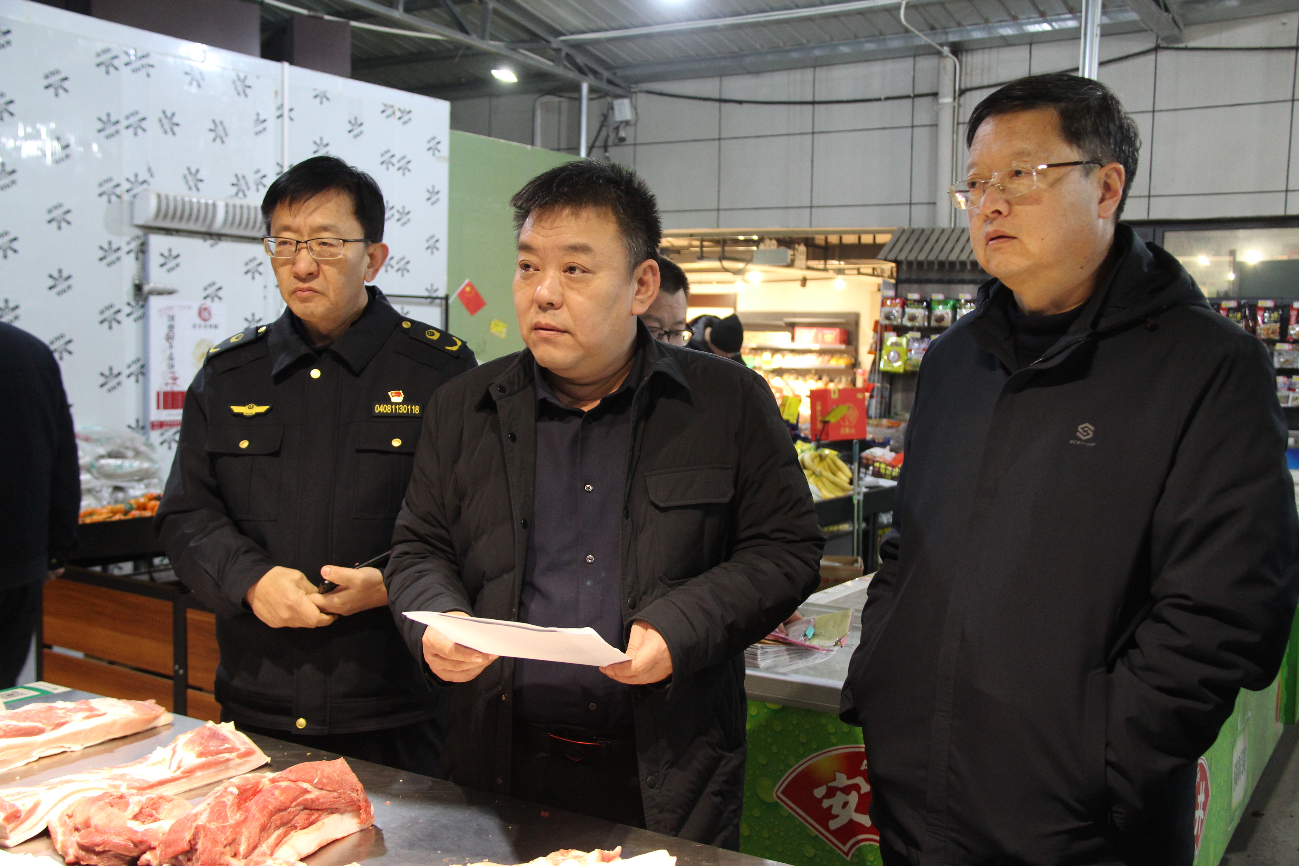 芮城县副县长张炜检查节前食品安全工作