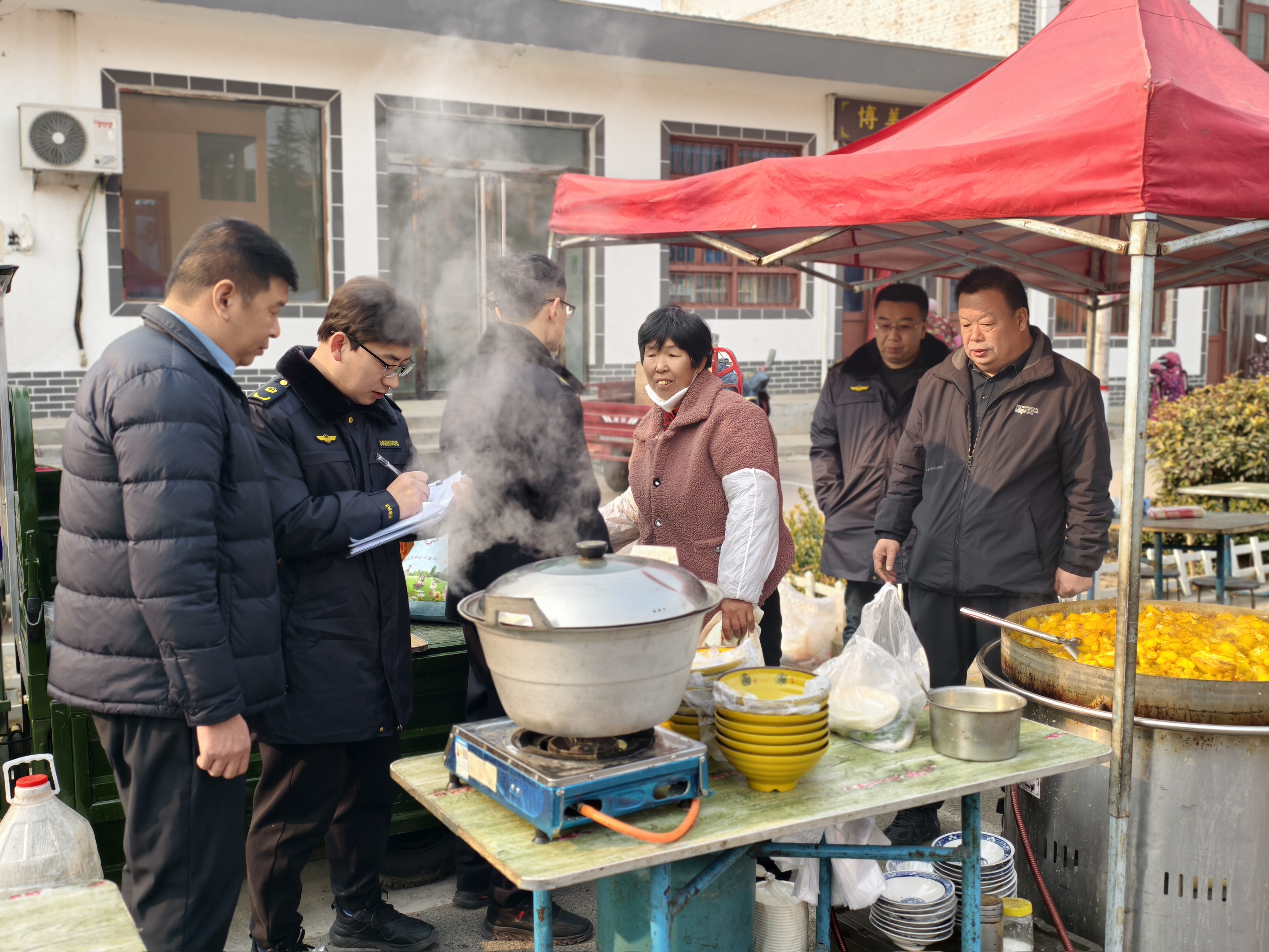 夏县市场监管局开展春节前市场大检查