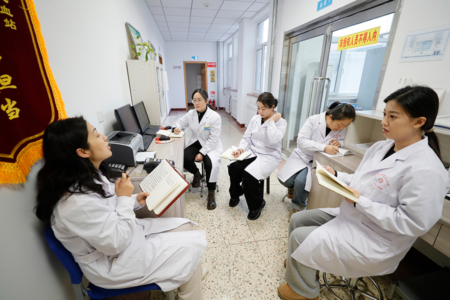 热血坚守,护佑新春生命防线