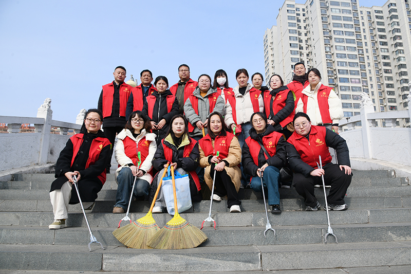 闻喜县开展“弘扬雷锋风尚,筑梦宜居社区”志愿服务活动