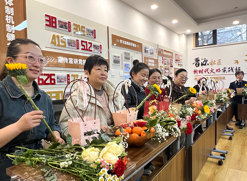 山西晋源社区:花香悦巾帼 绽放“她力量”