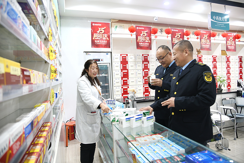 山西闻喜县东城市场监督管理所开展消费安全大检查