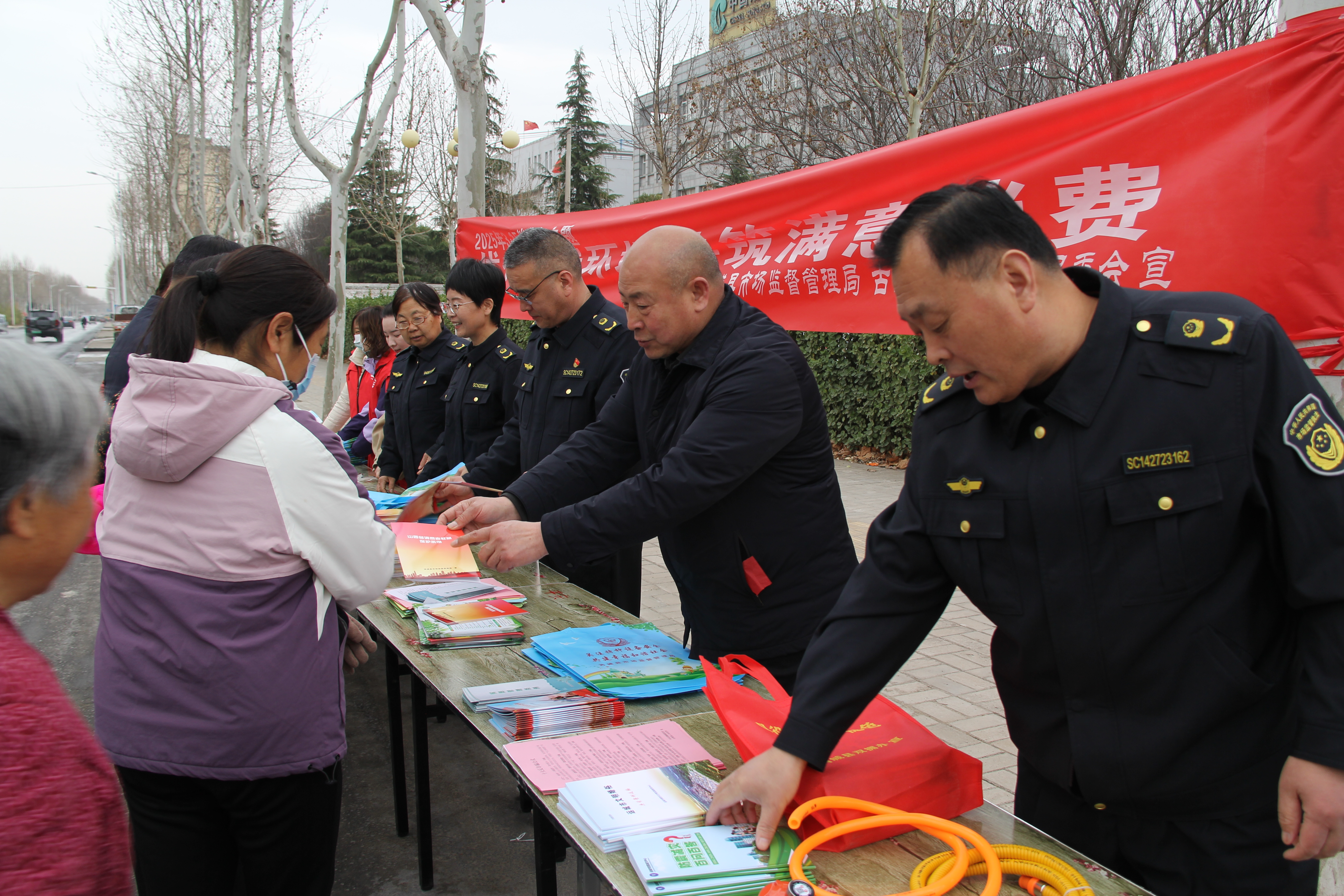 芮城县市场监管局携手社区组织宣传 联手共筑安全防线