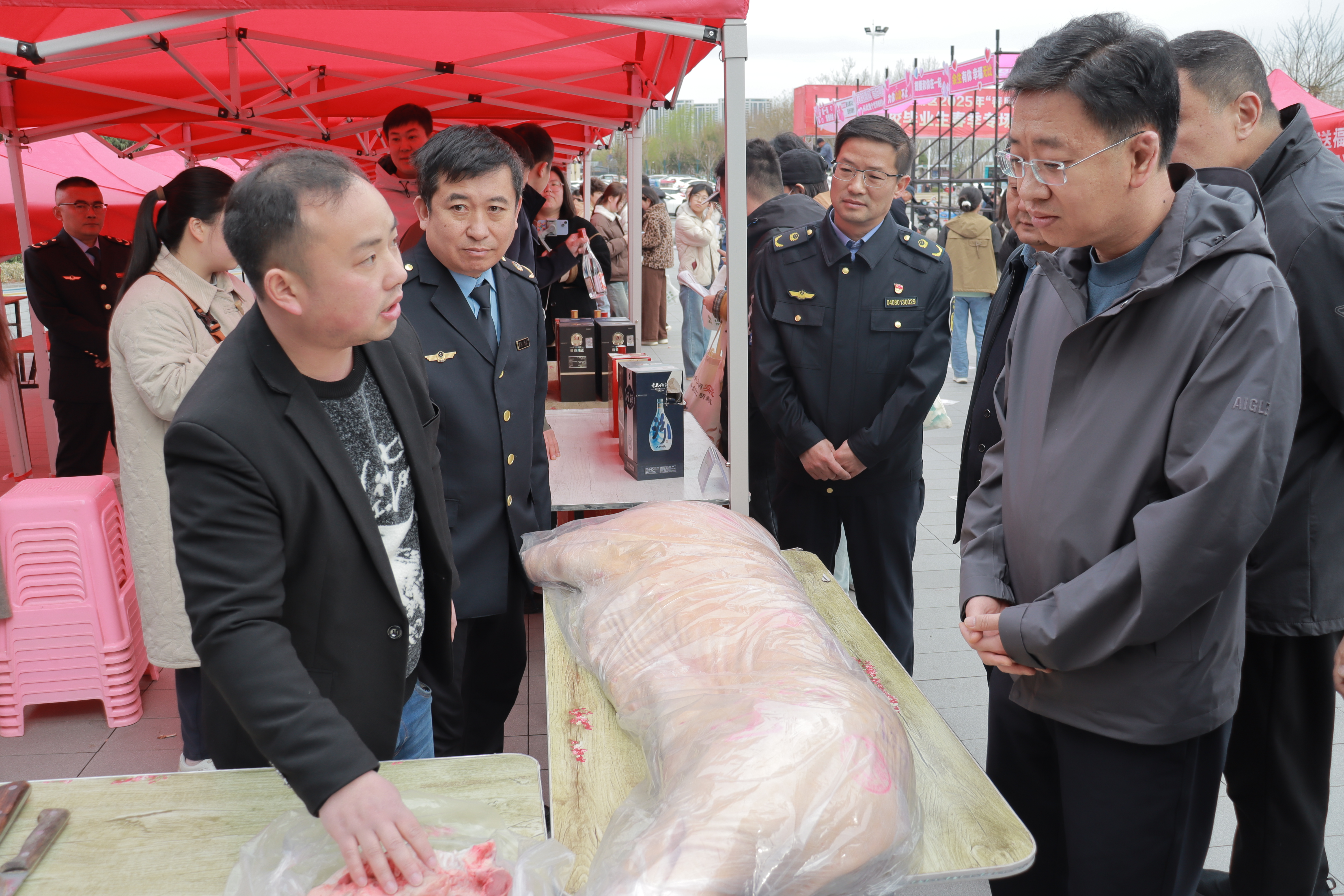 盐湖区市场监管局举办2025年“3·15国际消费者权益日”宣传活动