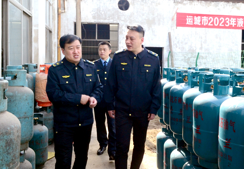 运城市市场监管局开展“3·15”报废液化石油气钢瓶集中销毁活动