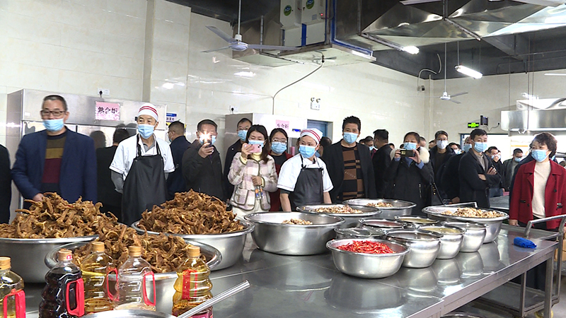 祁县市局组织开展校园食堂“互联网+明厨亮灶”现场观摩活动