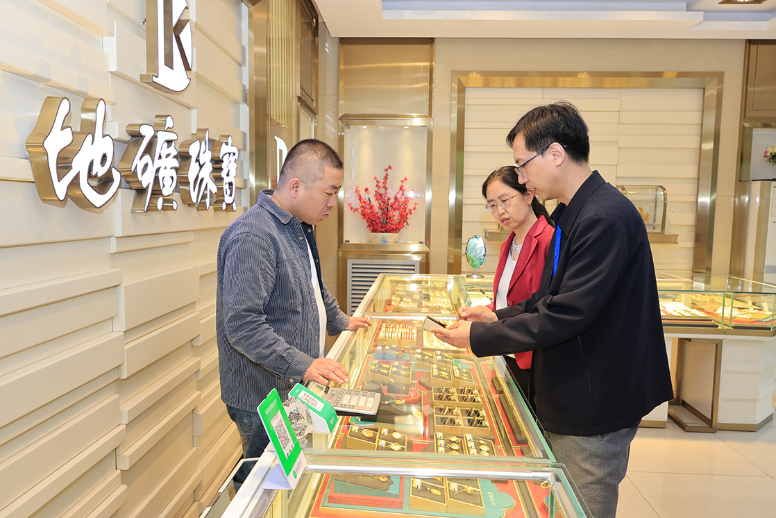 深耕维权二十载 筑牢消费权益守护屏障——记太原市消协李季的守护之路