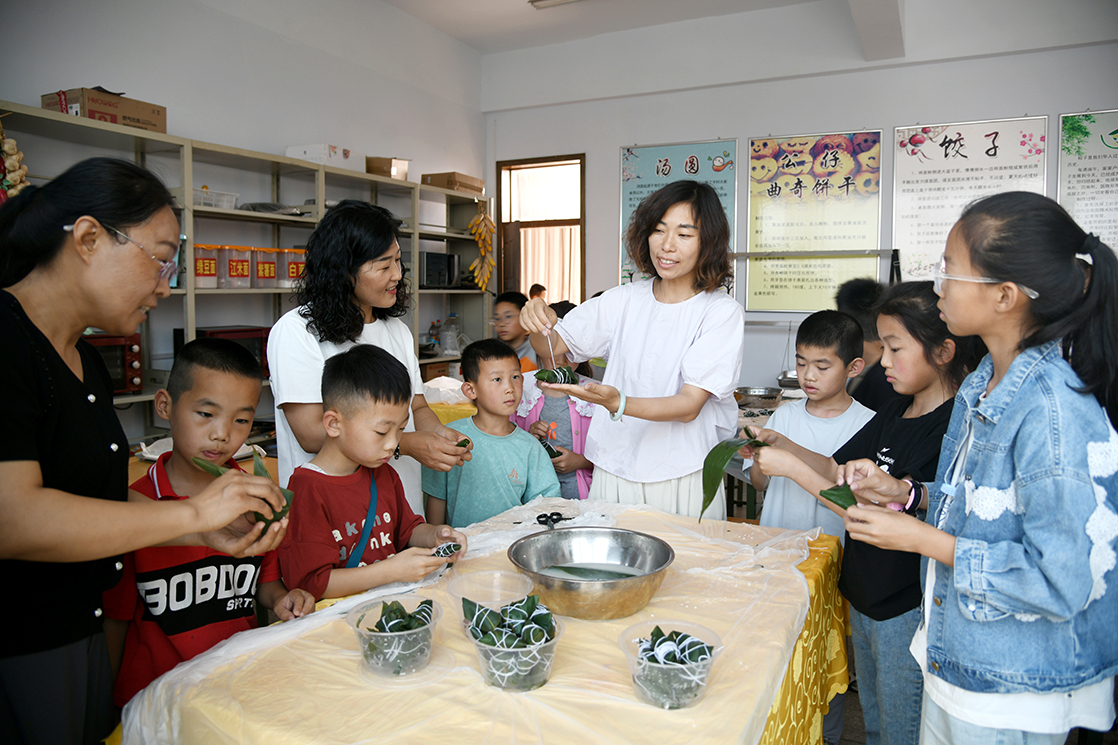 闻喜县青少年中心举办端午亲子实践活动 传承传统文化共话浓情