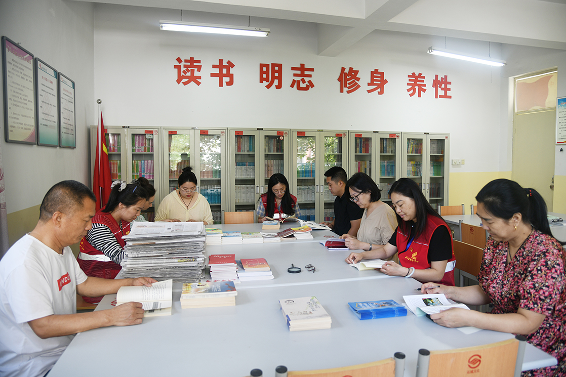 闻喜县道北社区打造 "家门口" 书香阵地 千余册藏书构筑居民精神家园